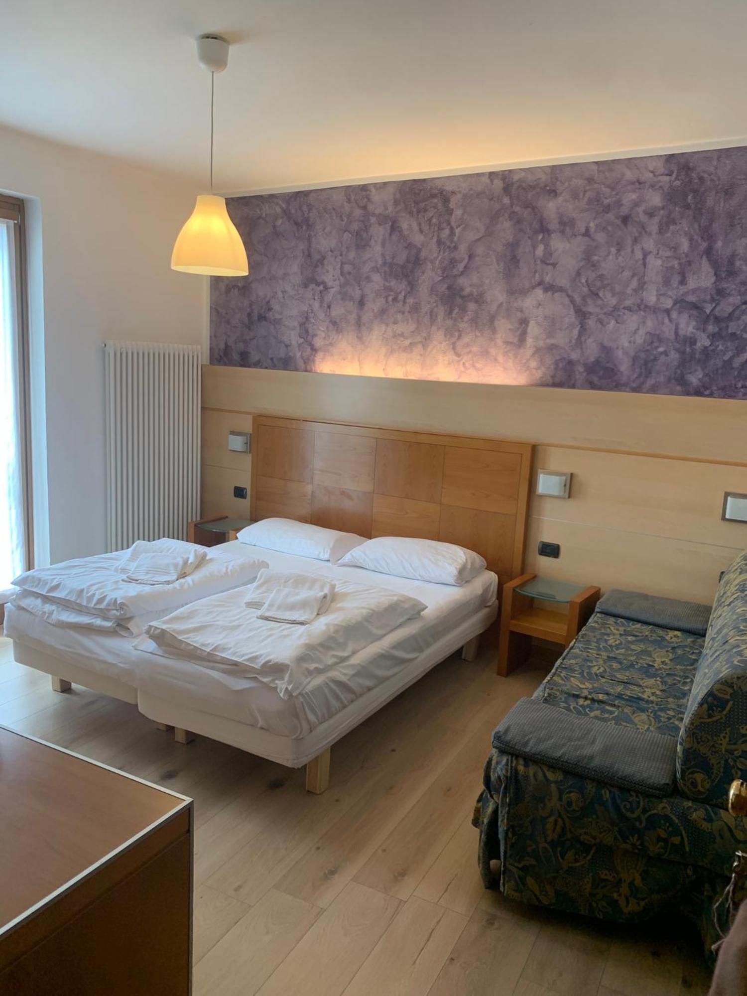 Hotel Garni Delle Rose Ceniga Exterior photo